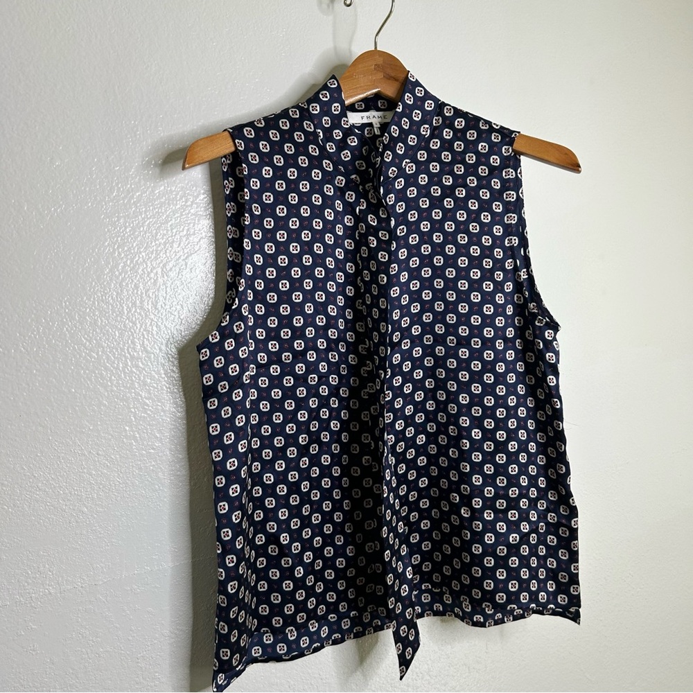 FRAME 100% Silk Navy Button Down Lightweight Tank Top Blouse Size Small - Picture 5 of 11